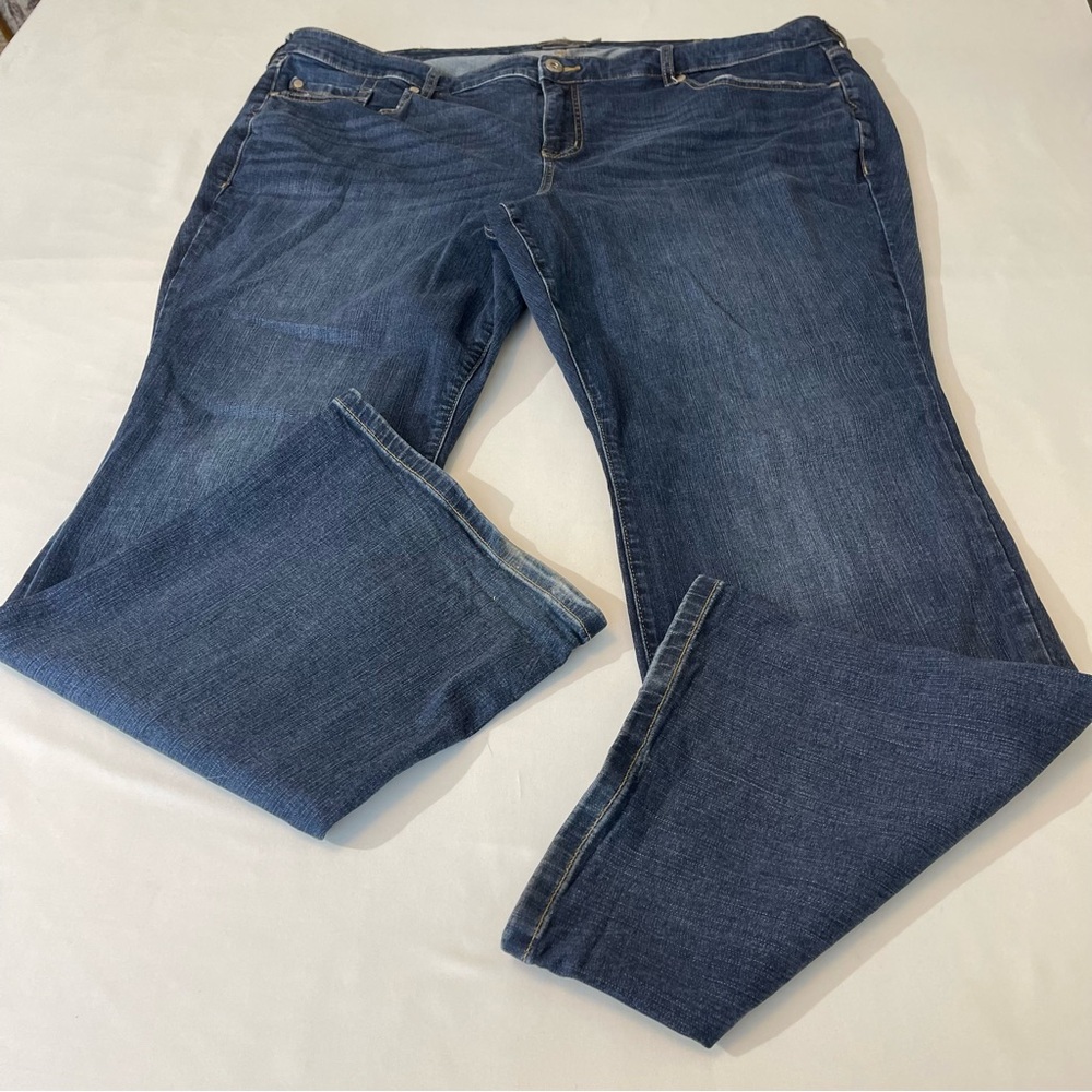 TORRID VINTAGE STRETCH MID RISE SLIM BOOT SIZE 24R, GOOD CONDITION, PREO…